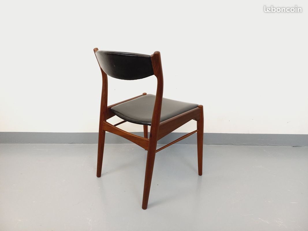 4 belles chaises style scandinave 1960 50 Skaï bois foncé