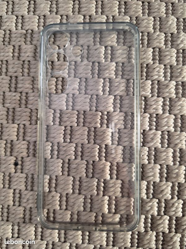 Coque Spigen Liquid Crystal pour Samsung Galaxy S24 - Transparente (image 2)