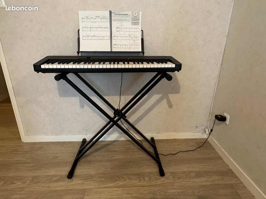 Clavier compact casio 61 touches avec pied support double (image 1)