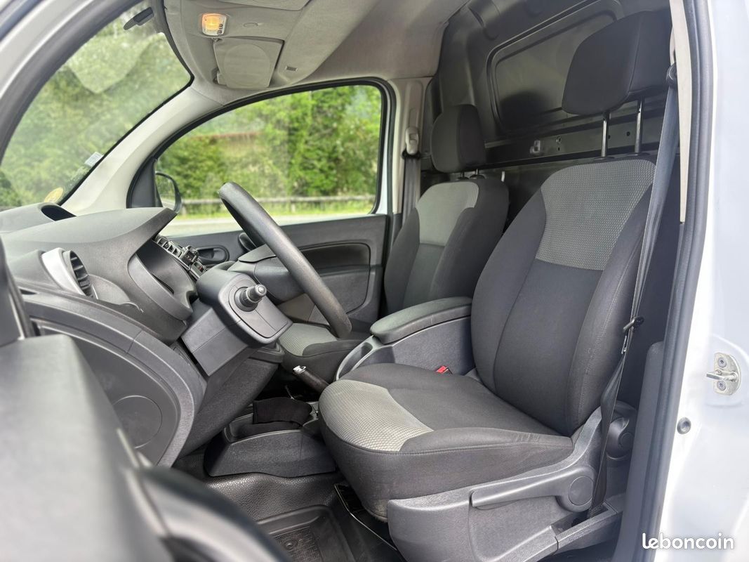 RENAULT KANGOO Blue dCi 80 Trend (image 10)