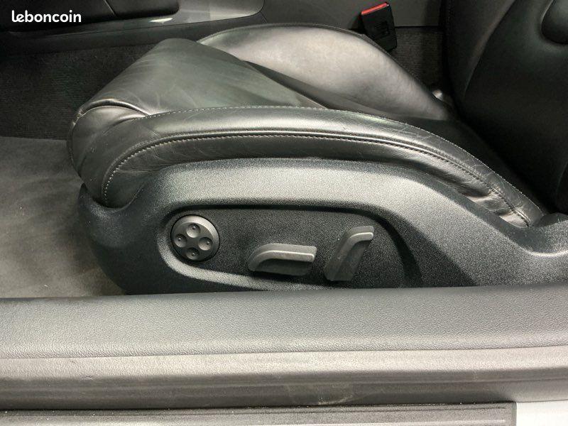 AUDI R8 4.2 V8 FSi QUATTRO 420 CH R-TRONIC (image 12)