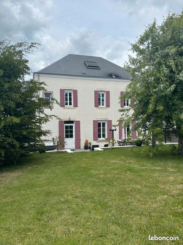 Maison 8 pièces 219 m² · à Vierzon · 219 m² · 360 000 €