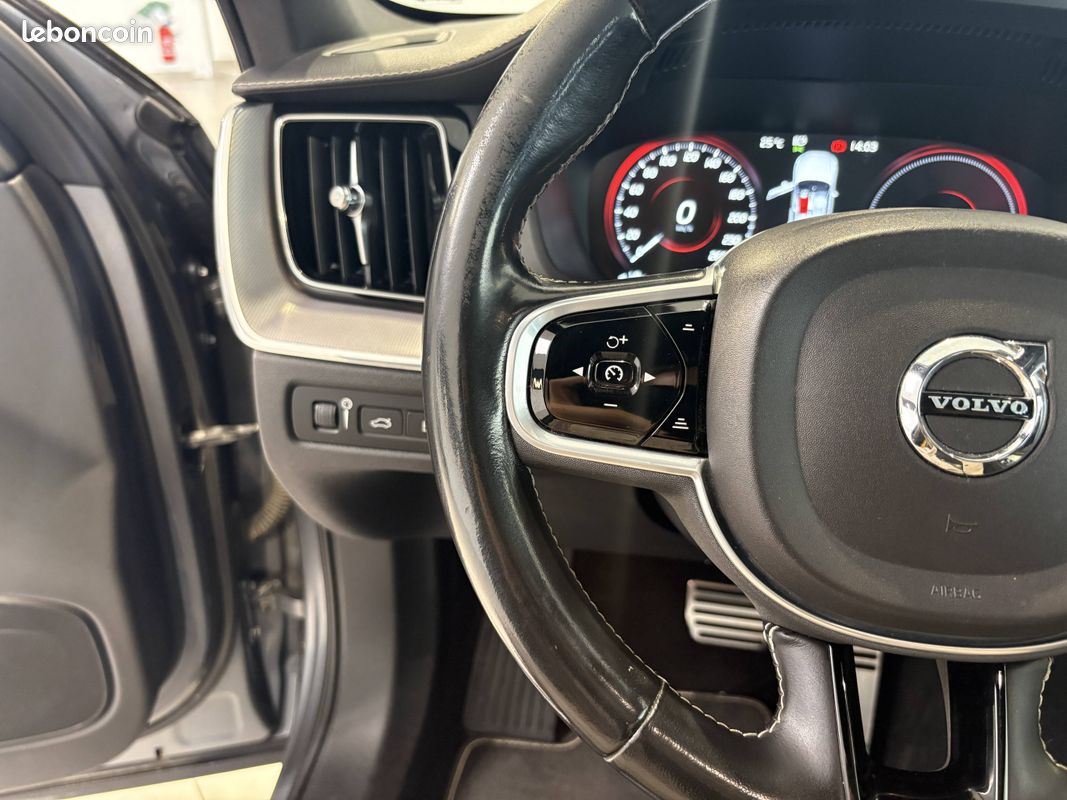 VOLVO XC60 T8 AWD 318 ch + 87 ch Geartronic 8 Polestar Engineered (image 28)