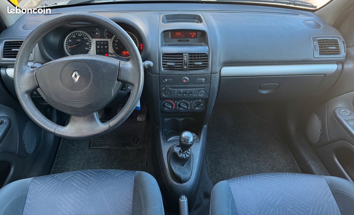 Renault Clio II 1.5 dCi 65 ch – 5 portes – 99 000 km – Révisée – Garantie 6 mois (image 5)