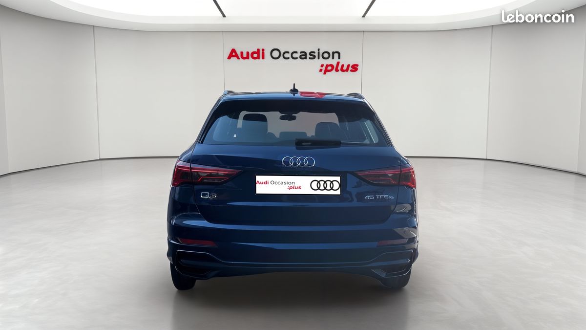 AUDI Q3 45 TFSIe 245 ch S tronic 6 S line (image 4)