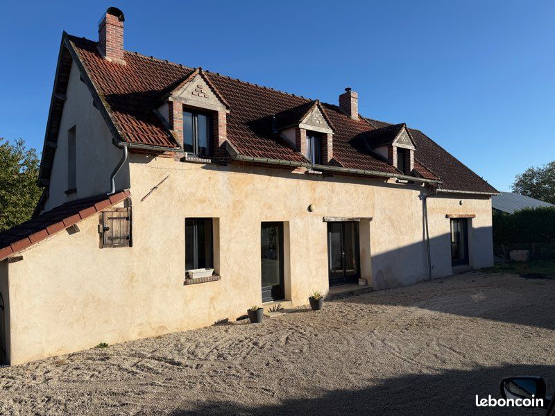 Maison 5 pièces 192 m² · à Villeneuve-sur-Yonne · 192 m² · 235 000 €