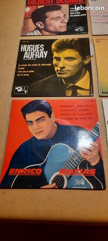 Lot disques vinyles 45T 17cm Variété française Gilbert Becaud Jacques Brel Hugues Aufray Leo Ferre Isabelle Aubret Nicolas Peyrac Jean Ferrat Alain Barriere Enrico Macias Guy Bedos Pierre Repp (image 6)