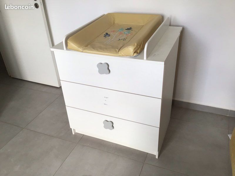 Commode à langer + matelas (image 2)