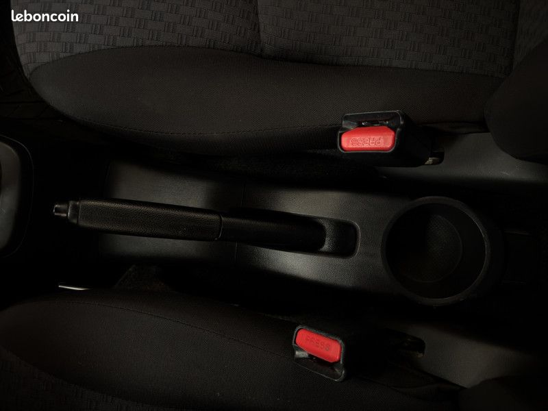 Mitsubishi SPACE STAR 1.0 MIVEC 71CH 2019 à partir de 94,07 /mois (image 29)