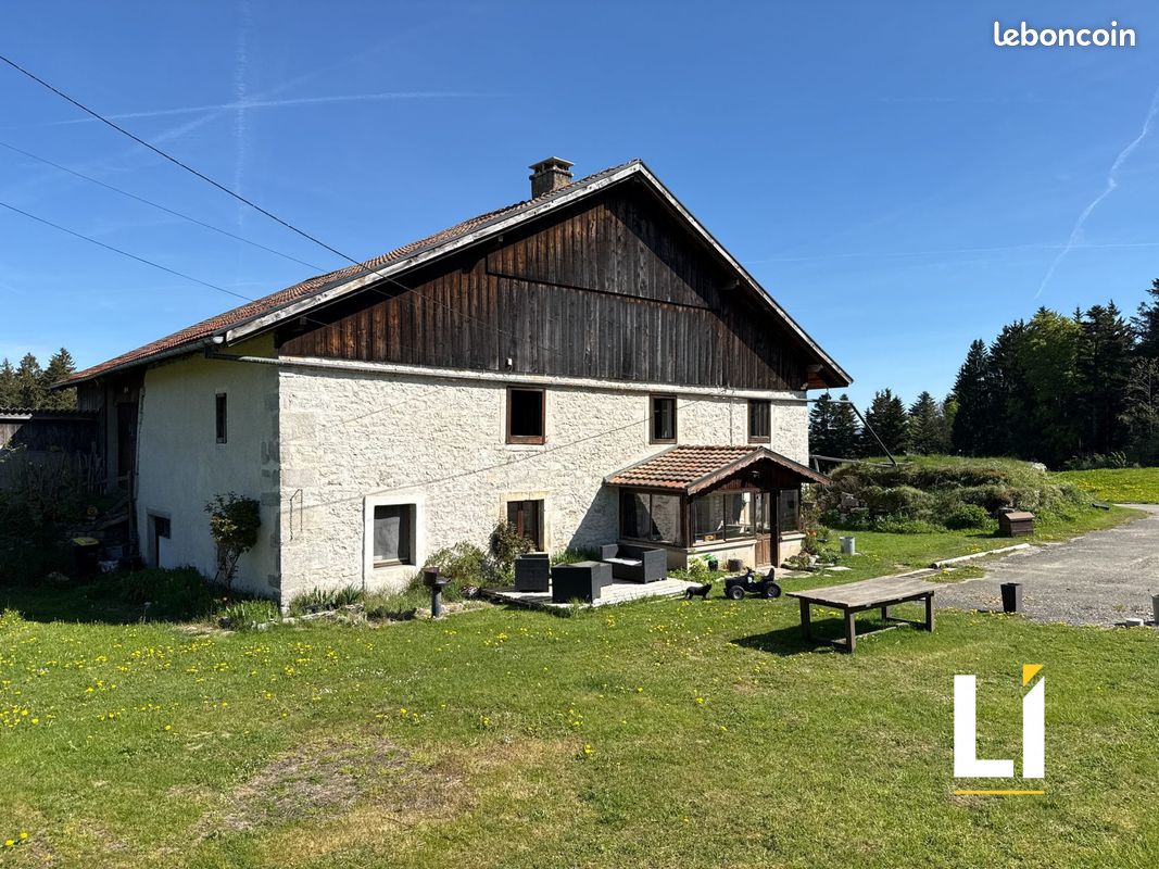 Maison 7 pièces 151 m² · à Indevillers · 151 m² · 199 000 €