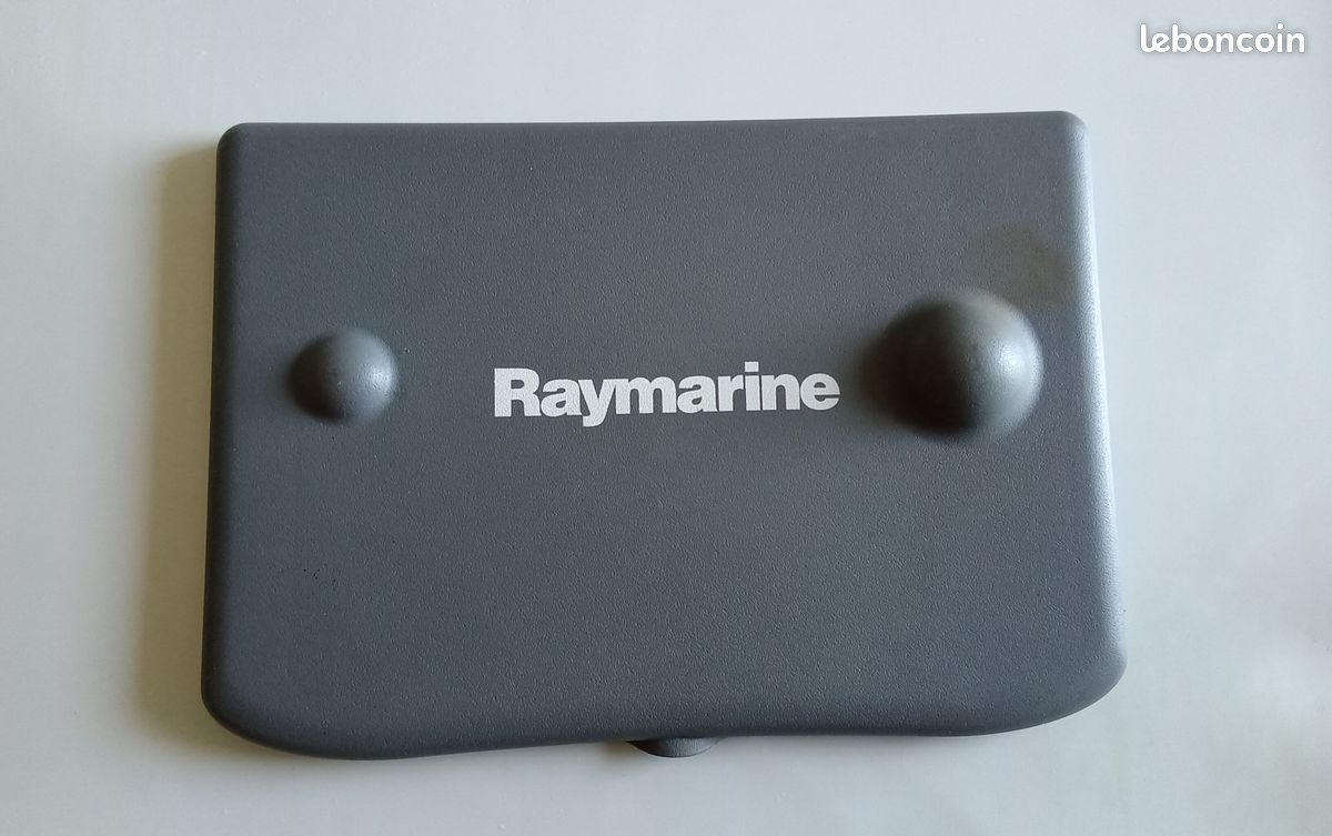 Cache soleil GPS Raymarine C70 (image 1)