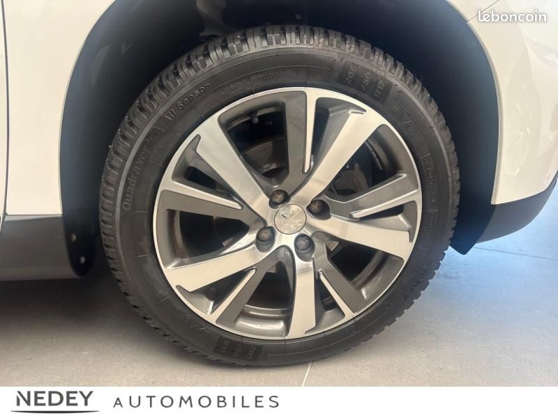 Peugeot 2008 1.2 PureTech 110ch Allure S&S (image 13)