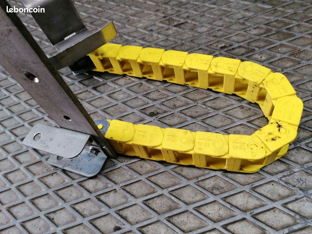 Goulotte flexible, chaine de câbles (image 1)
