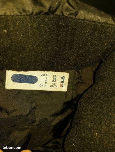 Veste tres longue de Fila taille 34 (envoi) Vêtements