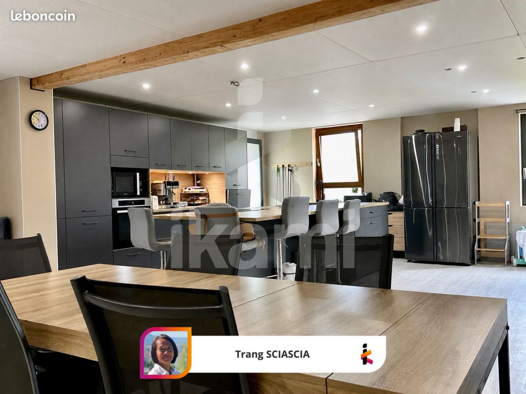 Maison 5 pièces 190 m² · à Vulbens · 190 m² · 695 000 €