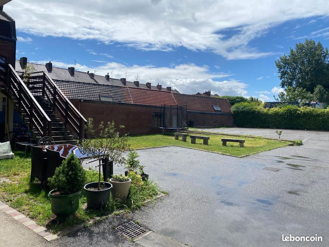 Immeuble 2 pièces 300 m² · à Tourcoing · 300 m² · 129 000 €