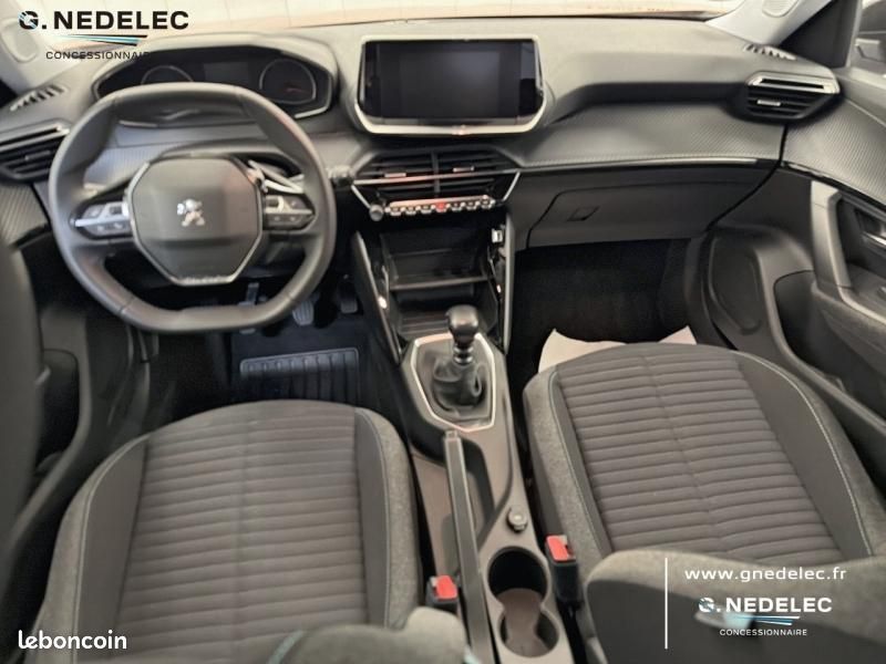Peugeot 2008 1.2 100ch S&S Style (image 8)