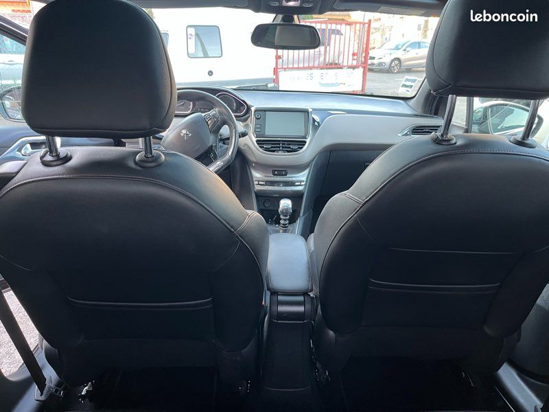PEUGEOT 208 1.6 HDI 115ch Série YX (image 3)