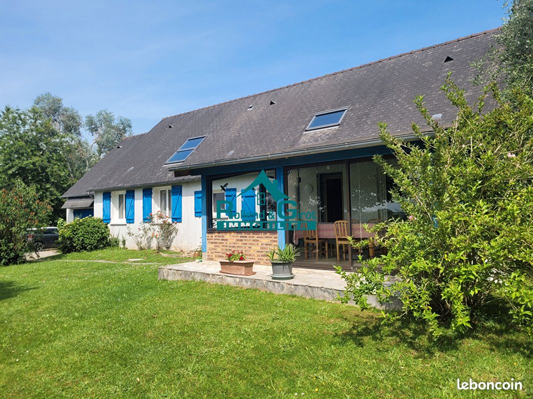 Maison 8 pièces 188 m² · à Ercé-près-Liffré · 188 m² · 356 660 €