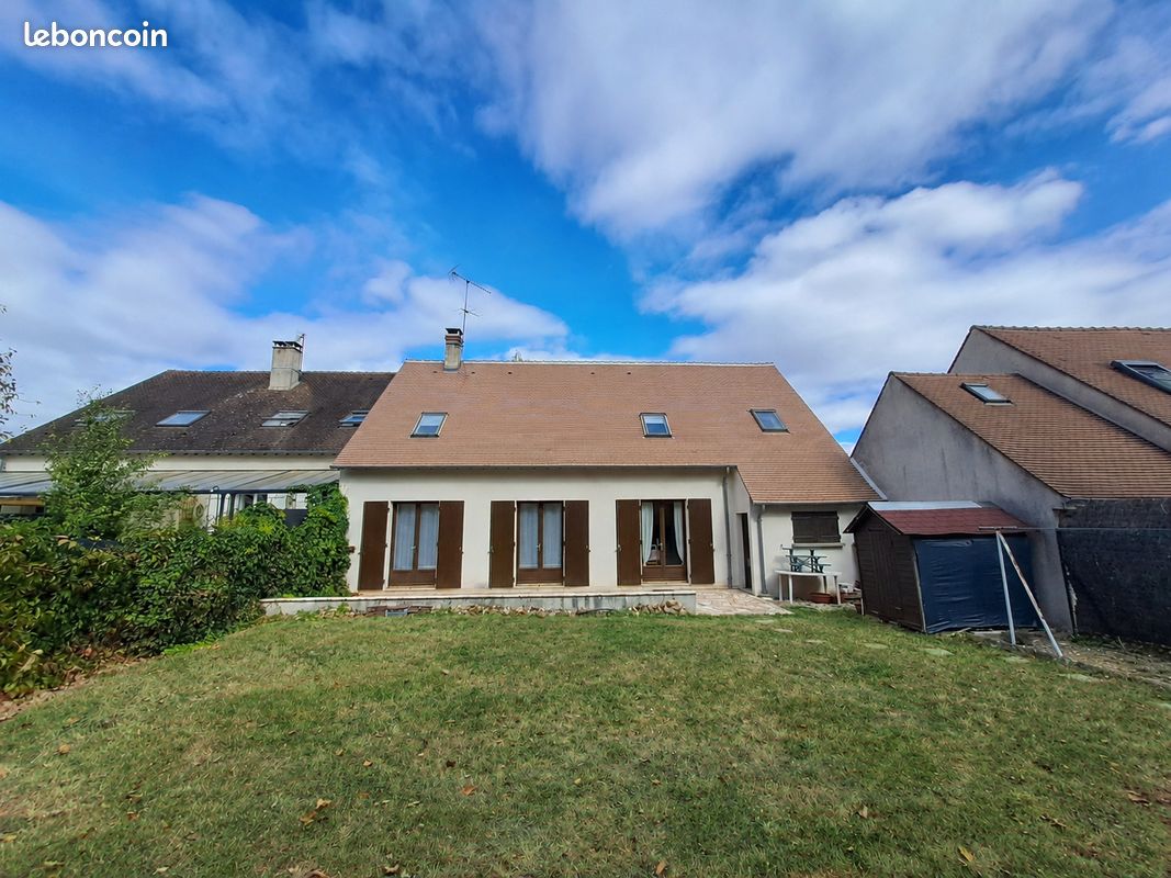 Maison 7 pièces 145 m² · à Moret-Loing-Et-Orvanne · 145 m² · 342 000 €