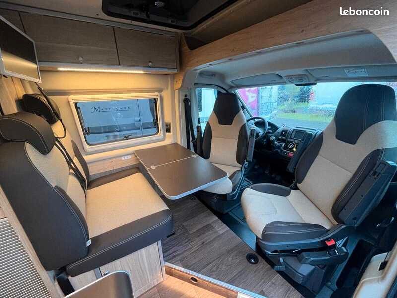 Fourgon toit relevable Hymer Grand Canyon - 4 places Couchage (image 2)
