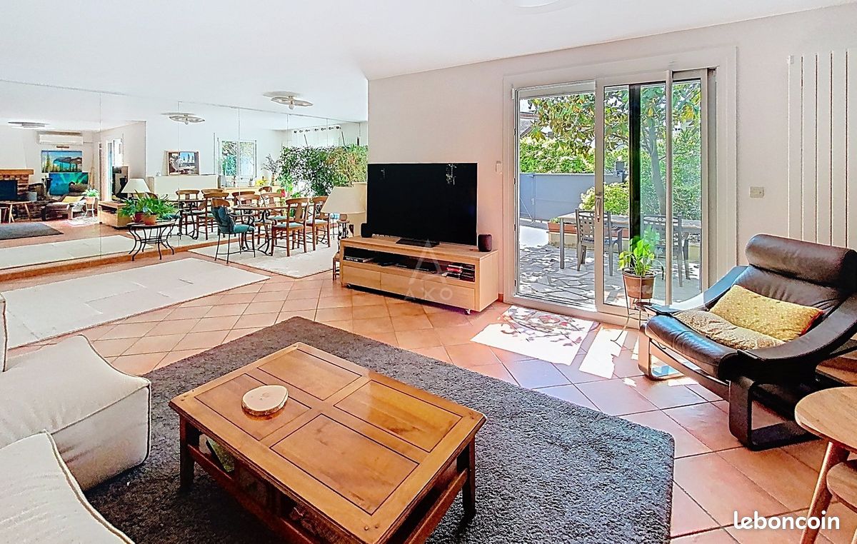 Maison 6 pièces 138 m² · à Saint-Maur-des-Fossés · 138 m² · 849 000 €