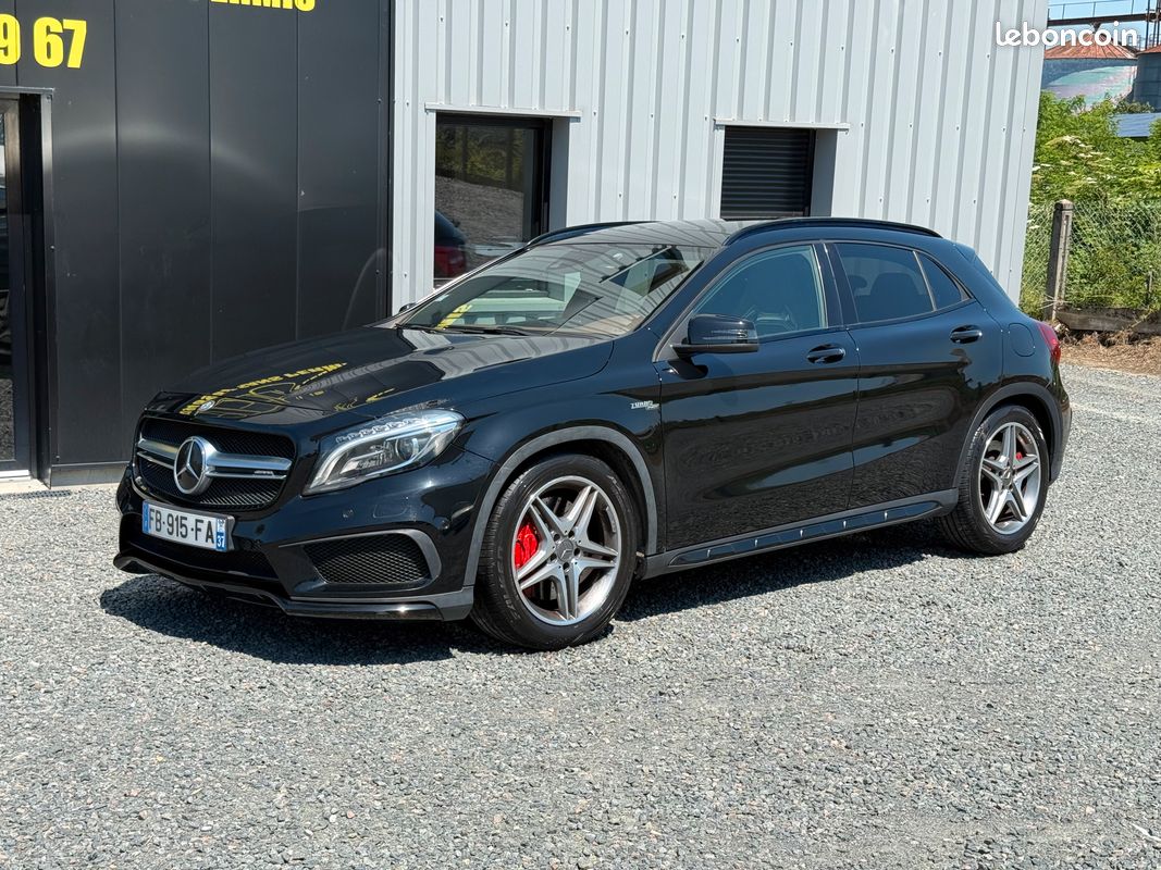 Mercedes-Benz GLA 45 AMG Recaro 2014 (image 1)