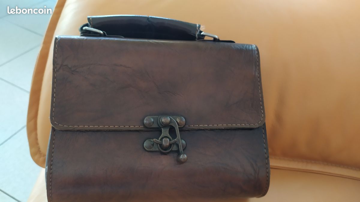 Sac cuir ancien (image 4)
