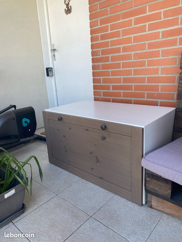 Banc de rangement IKEA en parfait état (image 2)