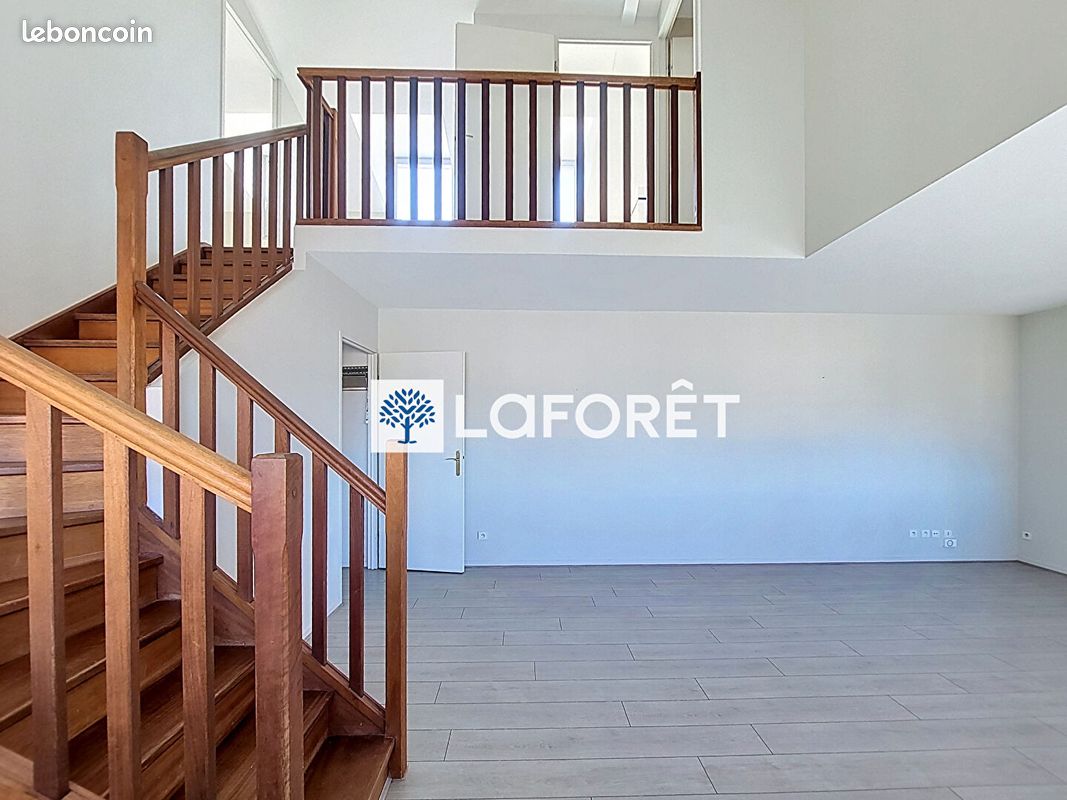 Appartement 3 pièces 74 m² · à Amiens · 74 m² · 865 €