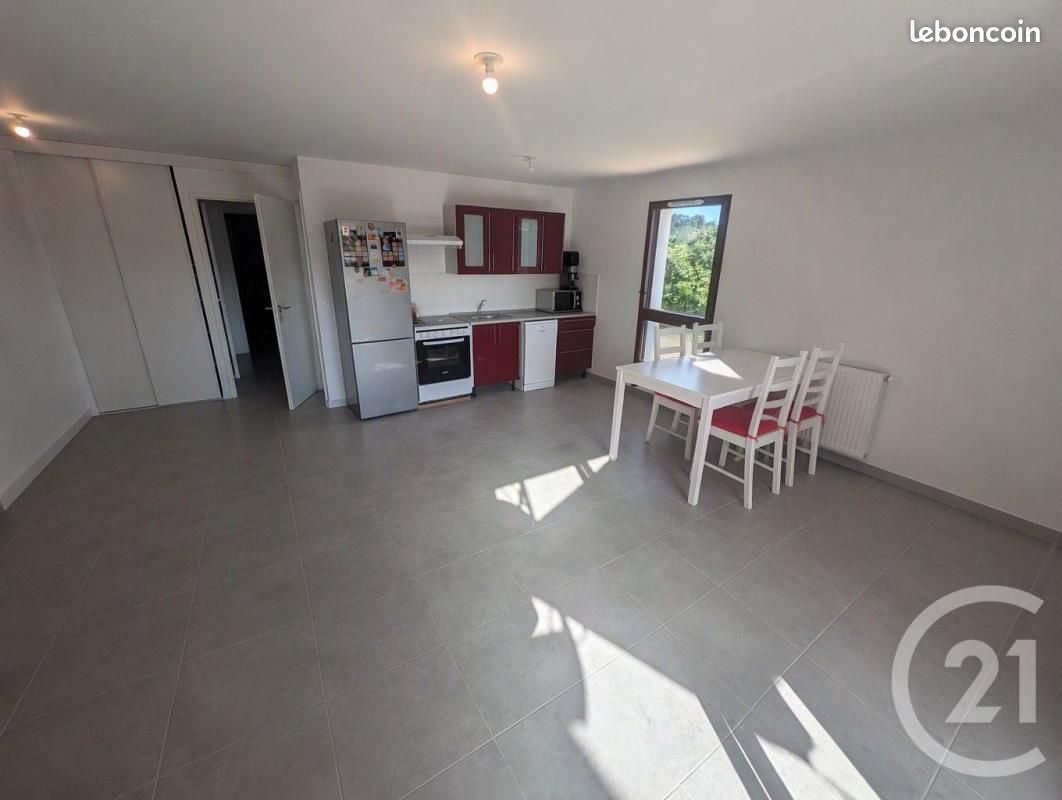 Appartement 3 pièces 64 m² · à Saint-Médard-en-Jalles · 64 m² · 957 €/mois