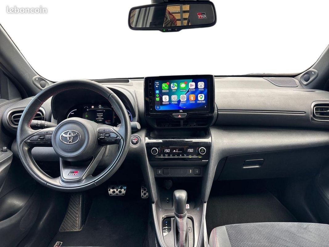 Toyota Yaris Cross 116h GR Sport MY22 (image 9)