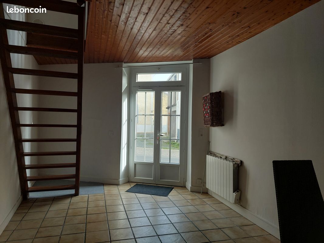 Maison 3 pièces 43 m² · à Surgères · 43 m² · 530 €/mois