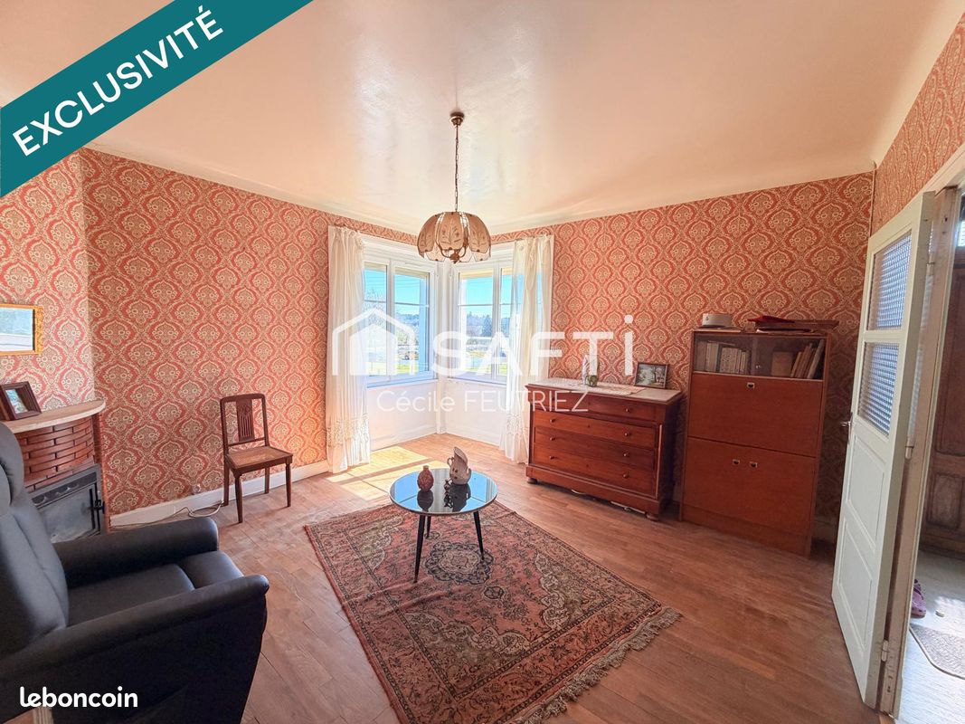 Maison 8 pièces 146 m² · à Marcillac-la-Croisille · 146 m² · 114 000 €