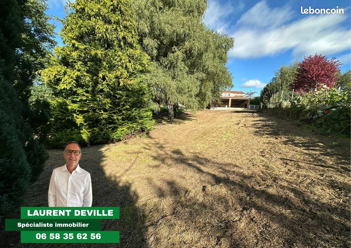 Terrain 1098 m² · à Saint-Just-Malmont · 1 098 m² · 86 000 €