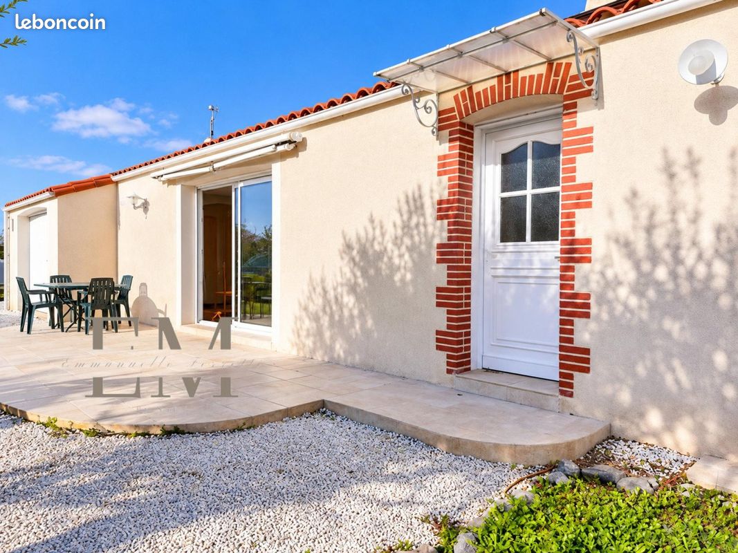 Maison 6 pièces 117 m² · à Saint-Benoist-sur-Mer · 117 m² · 319 000 €
