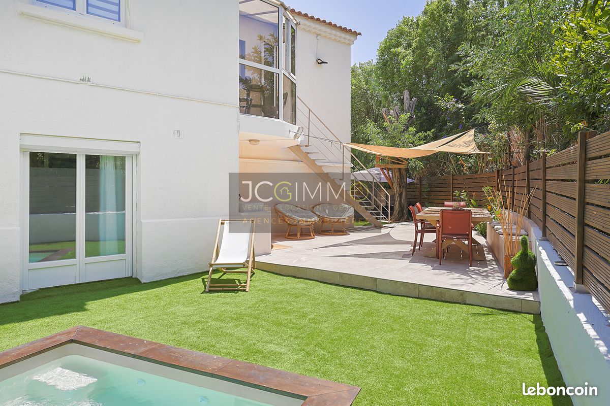 Maison 9 pièces 363 m² · à Toulon · 363 m² · 920 000 €