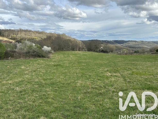 Terrain 907 m² Saint-Pierre-Lafeuille