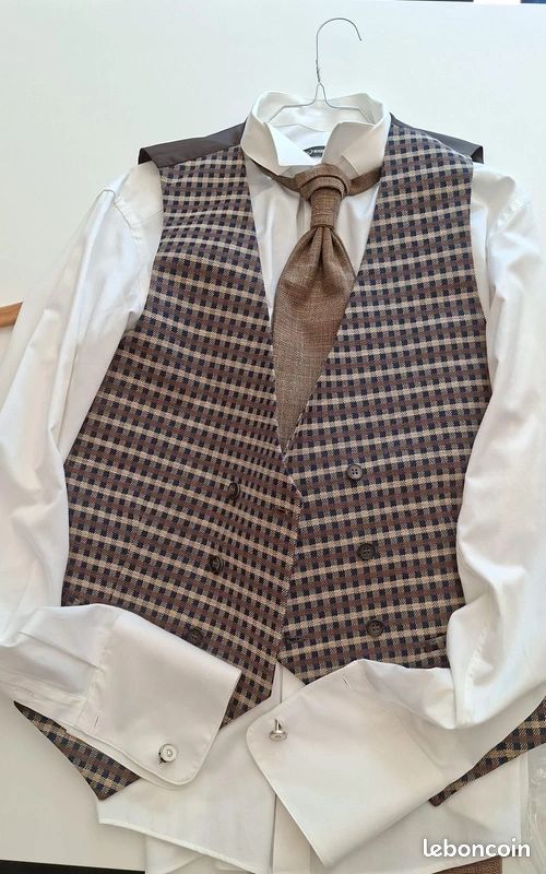 Costume mariage complet – 2 gilets + accessoires – état neuf (image 15)
