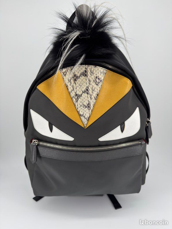 Sac à Dos Fendi Bag Bug – Icône Audacieuse Accessoires Bagagerie