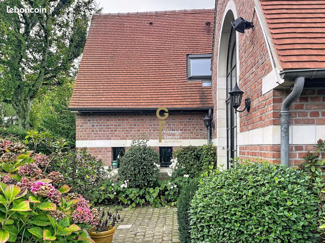 Maison 7 pièces 200 m² · à Wasquehal · 200 m² · 1 260 000 €