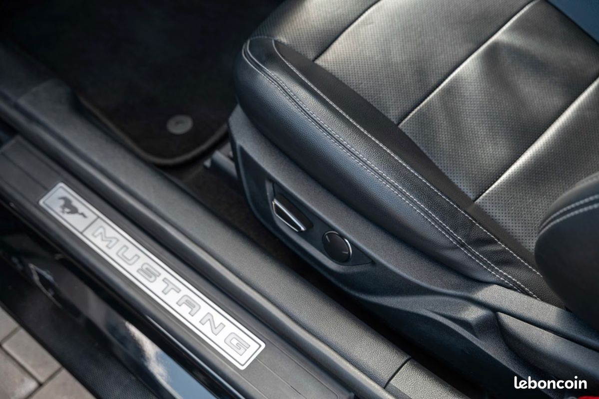 FORD Mustang GT 5.0 V8 450ch Coupé Performance | Launch Control • Différentiel autobloquant • Échappement actif (image 17)