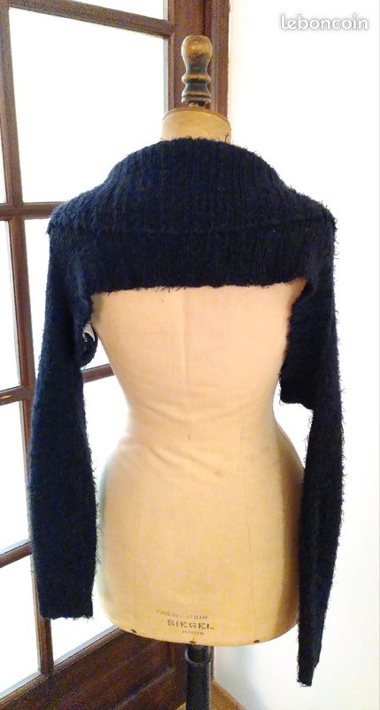 Boléro noir poilu gilet et pull de soirée - Goth (image 3)
