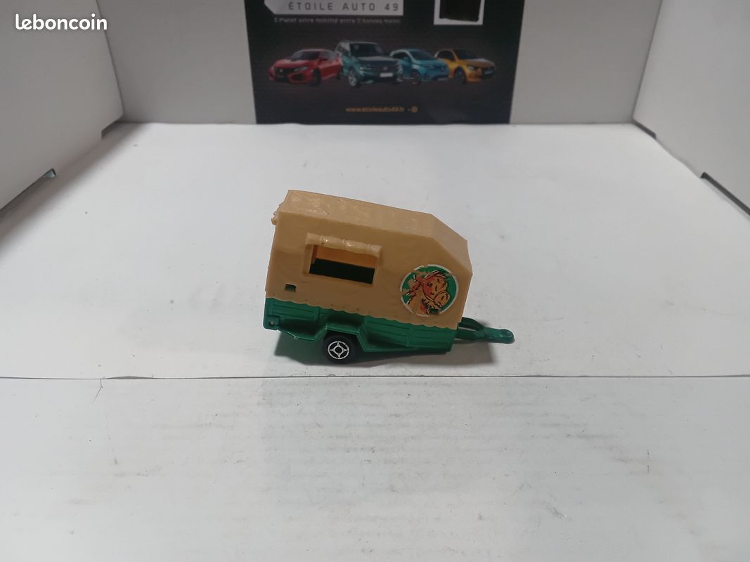 Lot 60 voitures majorette camions remorques caravane fi spor à Herblay