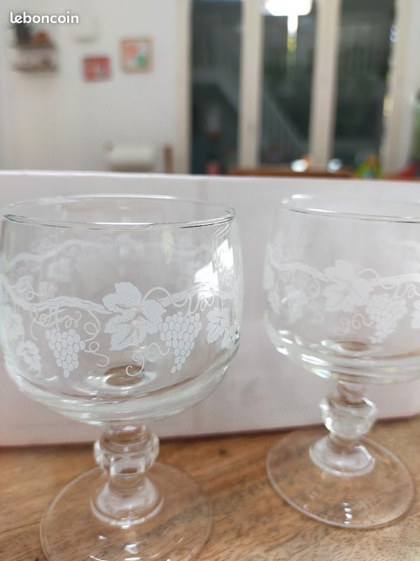 Verres finement décorés (image 2)