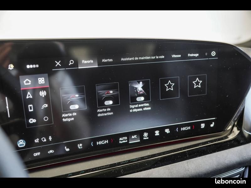 Audi A6 Avant 2.0 TFSI 299ch e-hybrid S line Quattro S tronic 7 (image 32)