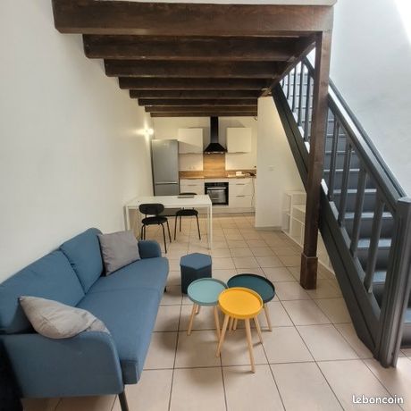 Duplex 36m² rez de chaussée et premier étage, dans petite copropriété de 3 lots, donnant sur cour commune