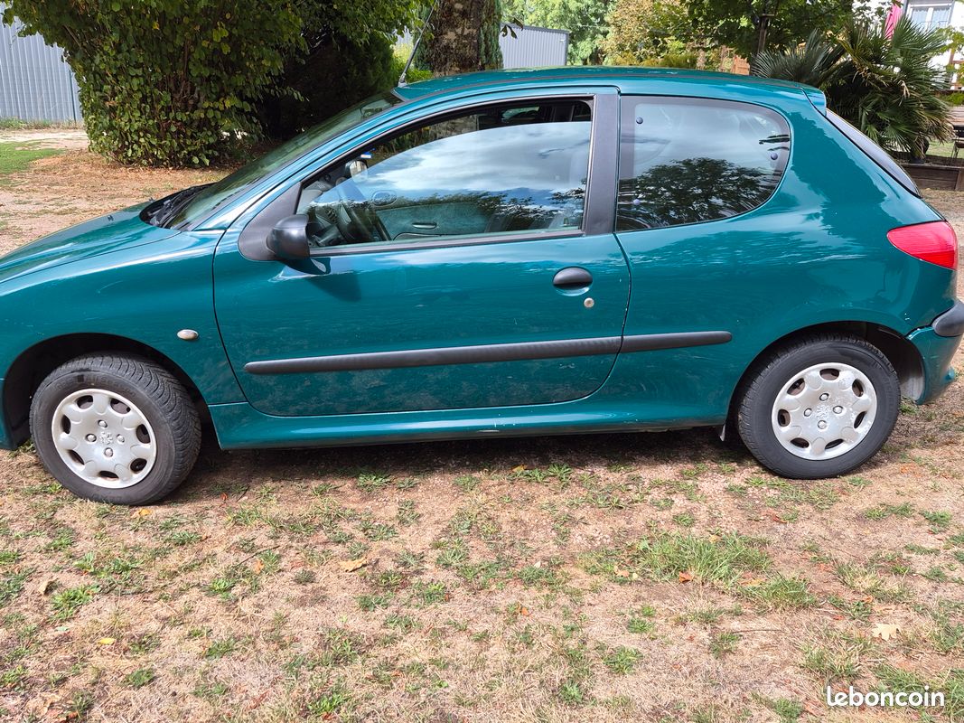 Peugeot 206 1,1l 60ch (image 2)
