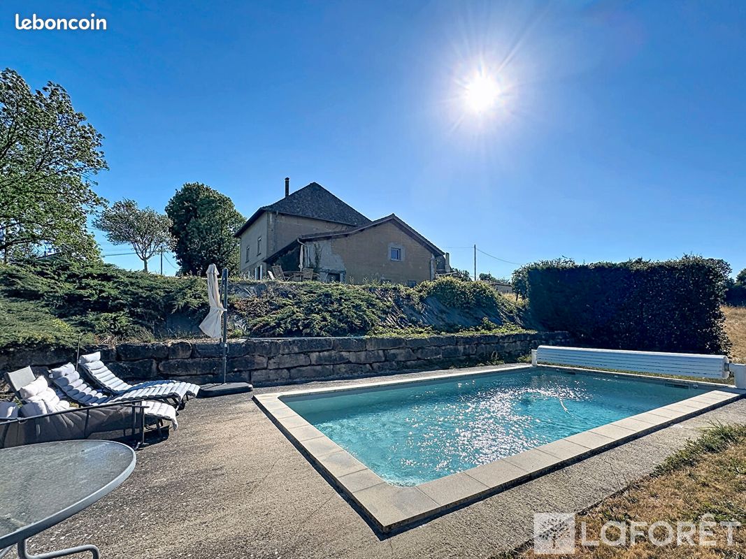 Maison 7 pièces 185 m² · à Bourgoin-Jallieu · 185 m² · 399 500 €