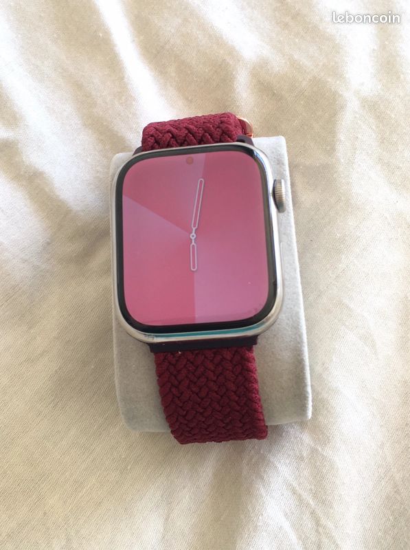 ♥️ Bracelet rouge robuste pour montre connectée Apple Watch élastique 42mm 44mm 45mm SE et Ultra 49mm (image 1)